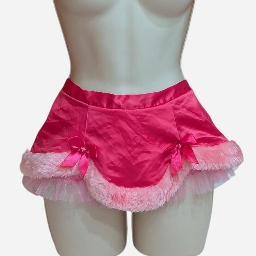 Early 2000s Victoria’s Secret Santa Baby skirt